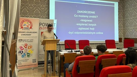 Spotkanie dotyczące hejtu i przemocy rówieśniczej w CKZiU w Złotowie