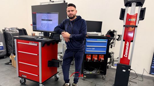 Auto Tronic Krajenka - Piotr Kobyłka z nowoczesnym urządzeniem do geometrii kół 3D