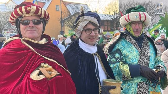 Barwny Orszak Trzech Króli przeszedł ulicami Złotowa