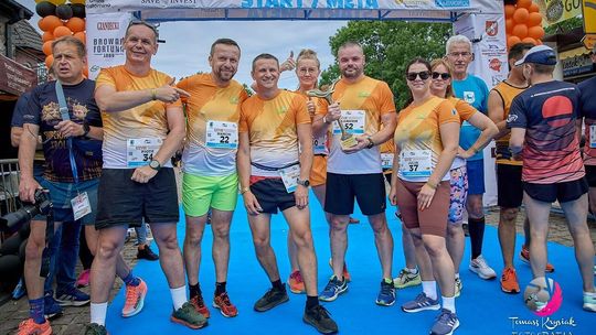 Biegali, walczyli, wrócili… z zakwasami i szóstym miejscem! Ekipa z UGiM Jastrowie na 28. Biegu Samorządowca w Jarosławcu
