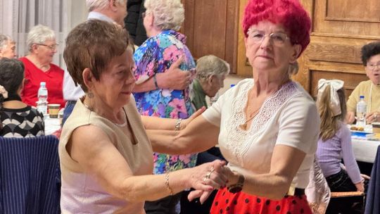 Biesiada z SM „Piast” w Złotowie – radosne świętowanie Dnia Babci i Dziadka