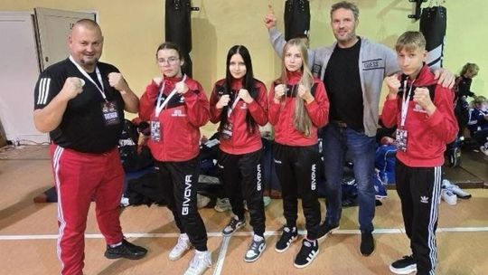 Bokserzy MLKB Sparta Złotów na Boxing Show w Chojnicach – sportowa walka, emocje i zaproszenie na turniej w Złotowie
