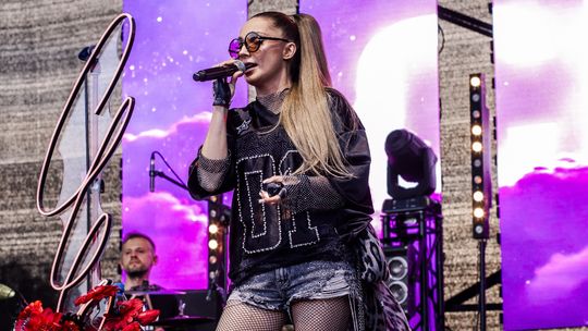 Cleo i Defis na scenie drugiego  dnia XIII Arena Festiwal w Jastrowiu