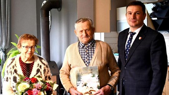 Diamentowe Gody w Gminie Zakrzewo – 60 lat miłości i wspólnego życia