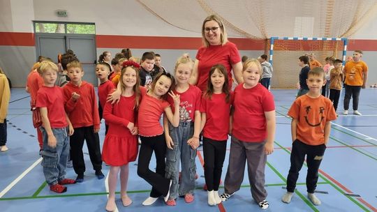 Dzień Dziecka w SP2 w Złotowie – deszcz nie pokonał dobrej zabawy