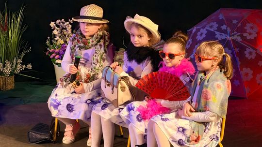 Dzień Kobiet w Złotowskiego UTW. Przedszkolaki przygotowały wyjątkowy program.