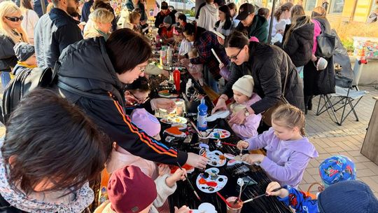 Jarmark Wielkanocny przyciągnął tłumy mieszkańców Jarmark Wielkanocny przyciągnął tłumy mieszkańców