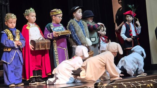 Jasełka w Domu Polskim w Zakrzewie – święto najmłodszych i wzruszeń