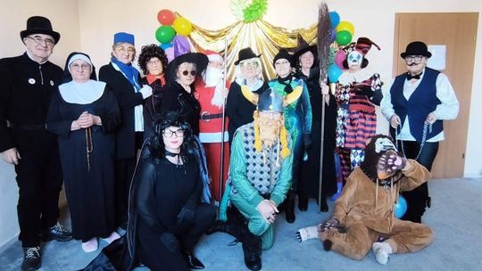 Karnawał pełen fantazji w Klubie Seniora „Kreatywni” w Złotowie