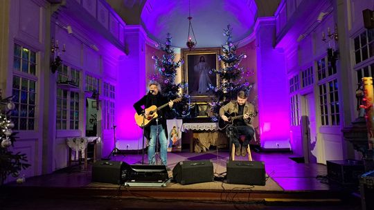 Kolędowanie z Wojtkiem Cugowskim w Krajence – muzyczne święto pełne wzruszeń