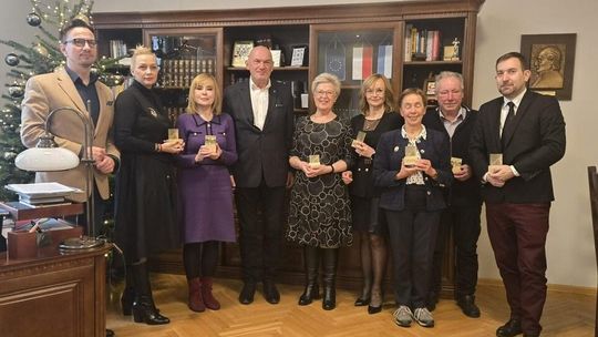 Medal Jubileuszowy dla dr Jolanty Koniecznej – wyjątkowe wyróżnienie dla Pielęgniarki Naczelnej złotowskiego szpitala Medal Jubileuszowy dla dr Jolanty Koniecznej – wyjątkowe wyróżnienie dla Pielęgniarki Naczelnej złotowskiego szpitala