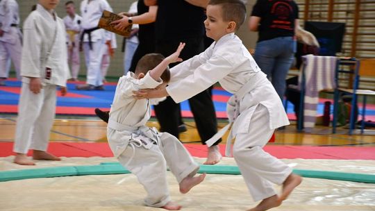 Młodzi karatecy walczyli o Puchar Młodego Wojownika w Zakrzewie