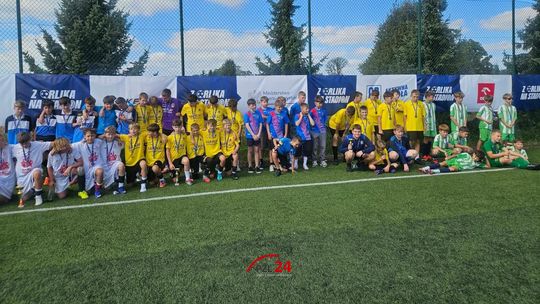 Młodzi piłkarze rozpoczęli walkę w turnieju „Z Orlika na Stadion”
