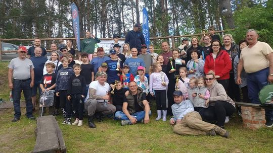 Młodzi wędkarze świętowali Dzień Dziecka nad Jeziorem Łączyn