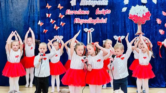 Narodowe Święto Niepodległości w Przedszkolu nr 4 w Złotowie Narodowe Święto Niepodległości w Przedszkolu nr 4 w Złotowie