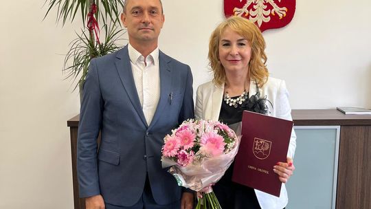 Nina Włodarczyk po raz kolejny dyrektorem Szkoły Podstawowej w Okonku