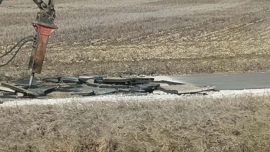 Nowa ścieżka rowerowa już w naprawie. Odcinek Klukowo – Krajenka tymczasowo zamknięty