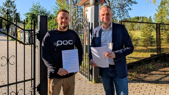 Nowe ogrodzenie cmentarza komunalnego przy ul. Chojnickiej w Złotowie