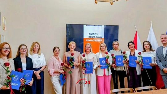 Nowi nauczyciele mianowani w Złotowie. Burmistrz wręczył akty nadania stopnia