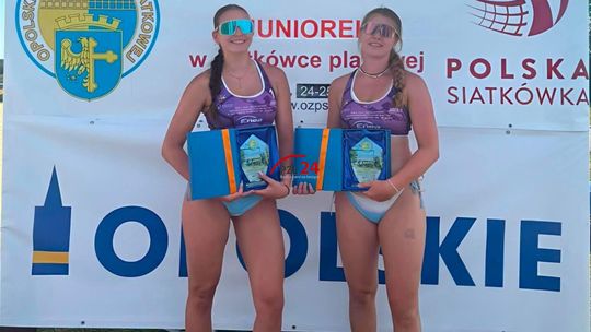 Paulina Potocka z awansem do finału Mistrzostw Polski. Siatkarki SPS Sparta Złotów walczą także nad Bałtykiem