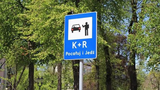 „Pocałuj i jedź” - nowy znak w Złotowie