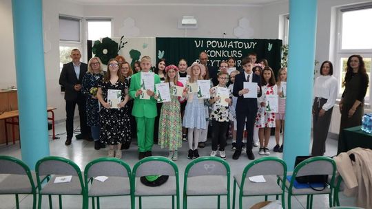 Poezja rozkwitła mimo deszczowej pogody
