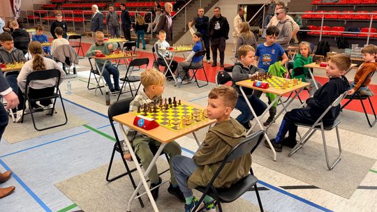 Półfinały Mistrzostw Wielkopolski w Złotowie. Młodzi mistrzowie przy szachownicach