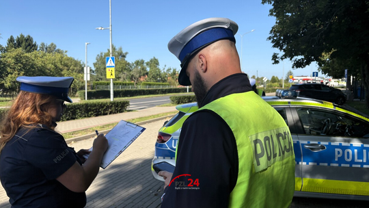 Policjanci sprawdzają oznakowanie przy szkołach. Cztery wnioski do zarządców dróg