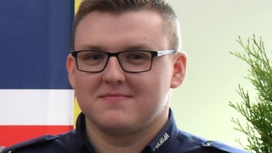 Policjant po służbie uratował życie kobiecie – szybka reakcja i użycie AED przyniosły efekt