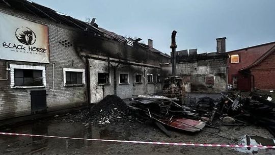 Pożar zabrał dorobek lat. Stajnia Black Horse walczy o powrót do normalności Pożar zabrał dorobek lat. Stajnia Black Horse walczy o powrót do normalności