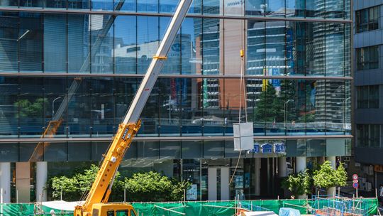 Profesjonalne usługi dźwigowe w Szczecinie – nowoczesne rozwiązania dla budownictwa i przemysłu