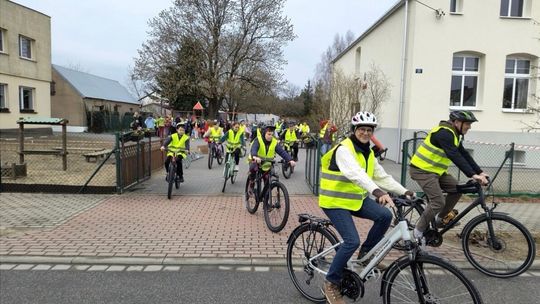 Rajd pieszo- rowerowy Zalesie- Złotów- Zalesie Rajd pieszo- rowerowy Zalesie- Złotów- Zalesie