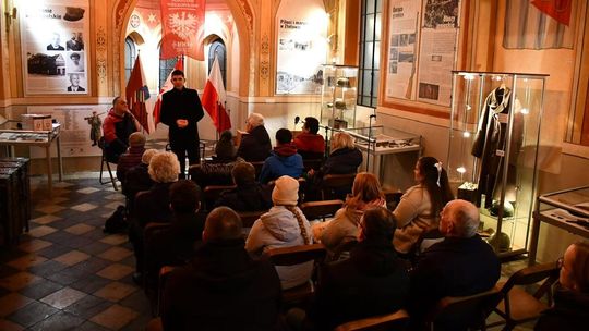 Spotkanie z historią w tle. Promocja książki Karola Dziamary w Złotowie