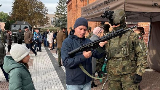 Spotkanie z żołnierzami 122 Batalionu Lekkiej Piechoty w Krajence