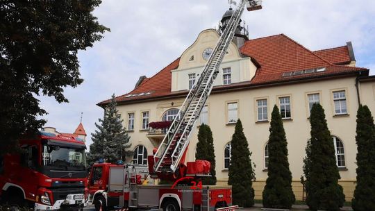 Strażacy ćwiczyli w Urzędzie Miejskim w Złotowie