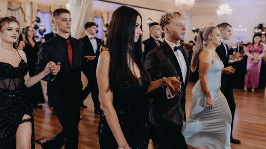 Studniówka złotowskiego CKZiU