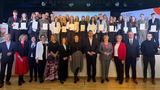 Stypendia Prezesa Rady Ministrów wręczone. Sukces uczniów ze złotowskich szkół Stypendia Prezesa Rady Ministrów wręczone. Sukces uczniów ze złotowskich szkół