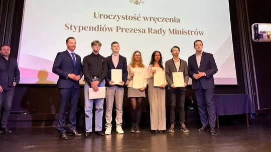 Sukcesy uczniów złotowskich szkół: stypendia Prezesa Rady Ministrów rozdane