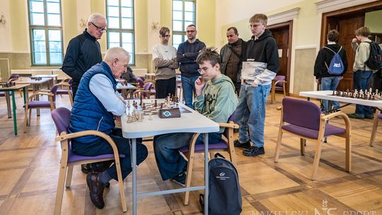 Szachowe sukcesy młodych zawodników SP2 Złotów. Kabatek i Kowalski z dobrymi wynikami na turniejach