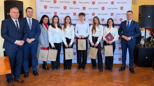 Talenty Powiatu Złotowskiego docenione podczas sesji Rady Powiatu
