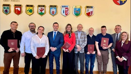 Umowa na publiczny transport zbiorowy podpisana w Powiecie Złotowskim