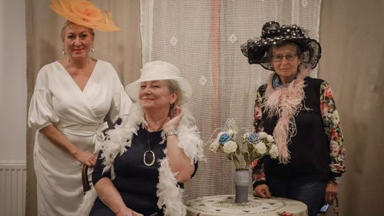 Weekend pełen wspomnień i stylu – Seniorzy z kulturą w Spichlerzu Złotowskim