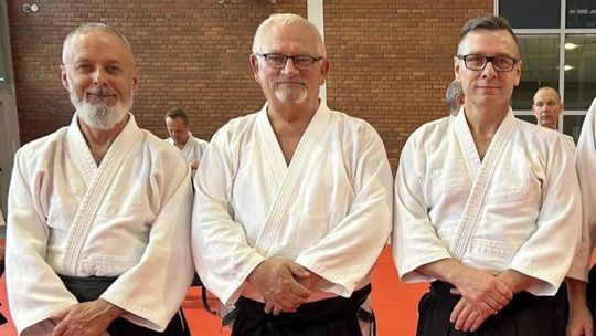 Wielkie święto w Złotowskim Klubie Aikido – historyczne awanse podczas Kagamibiraki w Japonii