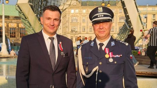 Wójt Gminy Zakrzewo uhonorowany Medalem za Zasługi dla Policji