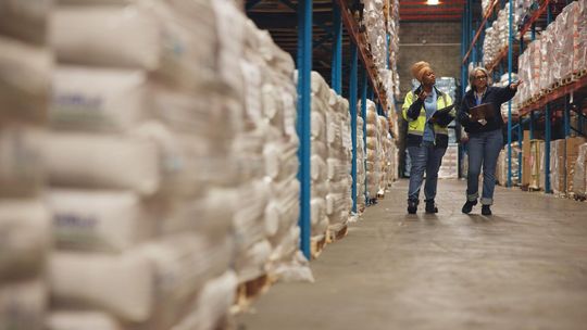 Współpraca z hurtownią budowlaną ? korzyści dla wykonawców