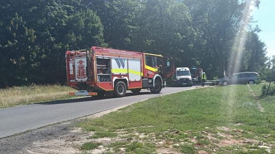 Wypadek drogowy w Prochach – motocyklista ranny, szybka reakcja służb