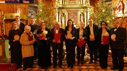 XIV Przegląd Kolęd i Pastorałek w Kościele pw. Świętej Trójcy w Wielkim Buczku