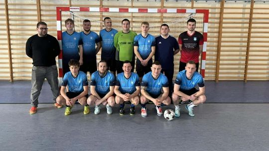 XIV Turniej Halowej Piłki Nożnej o Puchar Honorowego Prezesa LKS Tarnovia Tarnówka za nami. XIV Turniej Halowej Piłki Nożnej o Puchar Honorowego Prezesa LKS Tarnovia Tarnówka za nami.