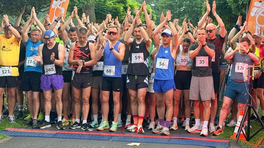 XVII Eco Cross w Złotowie. Blisko 300 zawodników pobiegło mimo deszczowej pogody