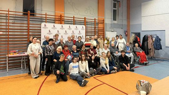 „Złota Chwila Pokoleń” – pierwsze spotkanie seniorów i młodzieży już za nami